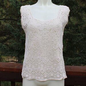 🎉HP🎉Solitaire Sleeveless Crochet Top